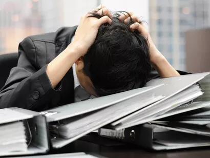 Un-trabajador-agobiado