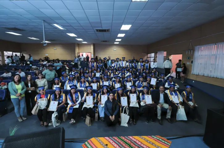 Licenciatura_Media_adultos_SQM