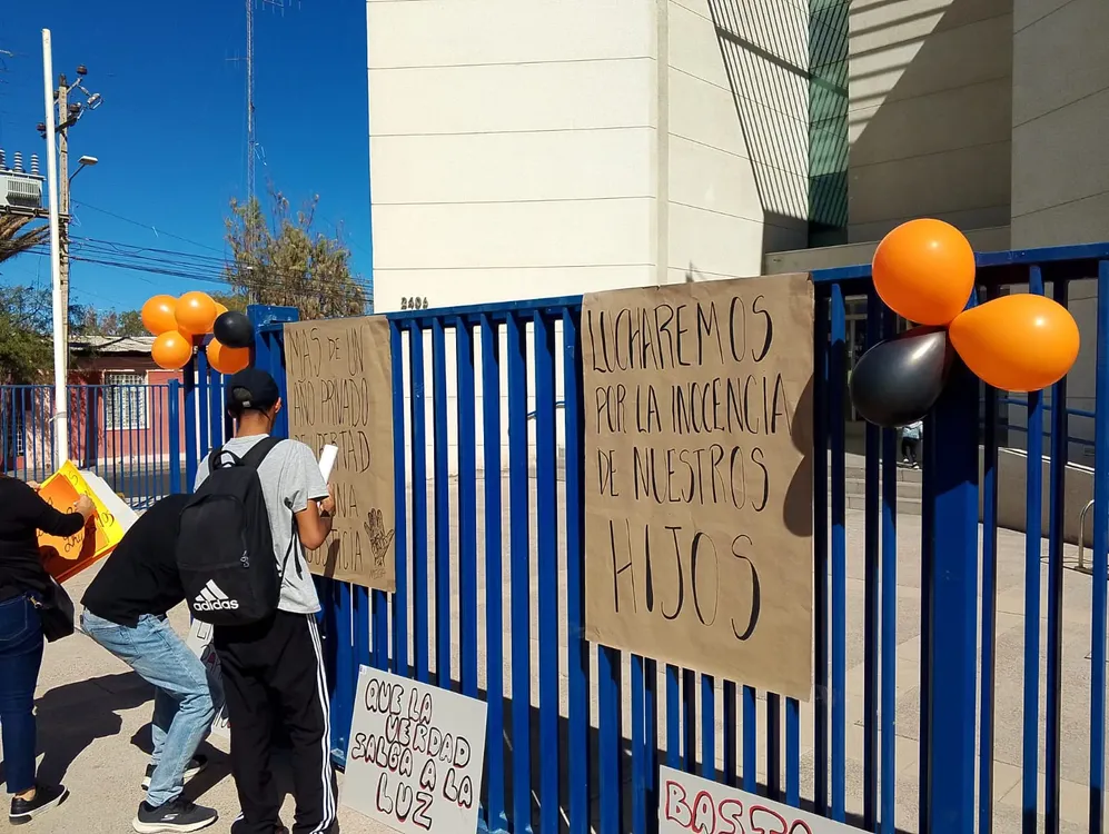PROTESTA FAMILIARES EXCADETES