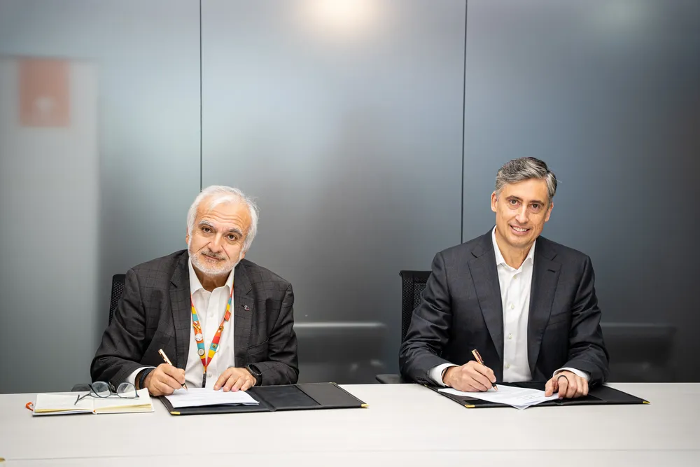 El acuerdo se apoya en una relación de trabajo de más de 27 años entre ambas compañías, periodo en el que han desarrollado proyectos en múltiples áreas