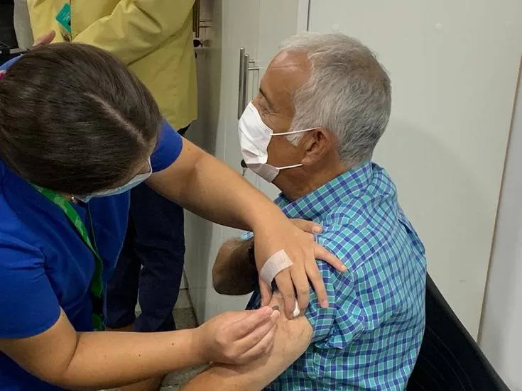 lugares-vacunacion-influenza.jpg__1440x2000_q70_subsampling-2